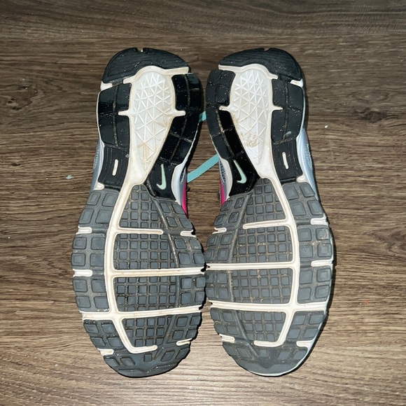 LAST CALL🔥Nike Women's Running Shoe Revolution - Picture 5 of 11